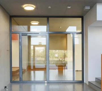 یراق آلات درب شیشه ای