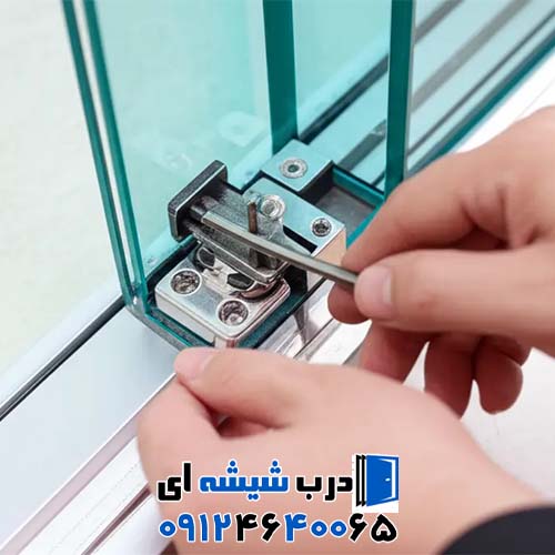 تعمیر و رگلاژ شیشه سکوریت در شمال تهران